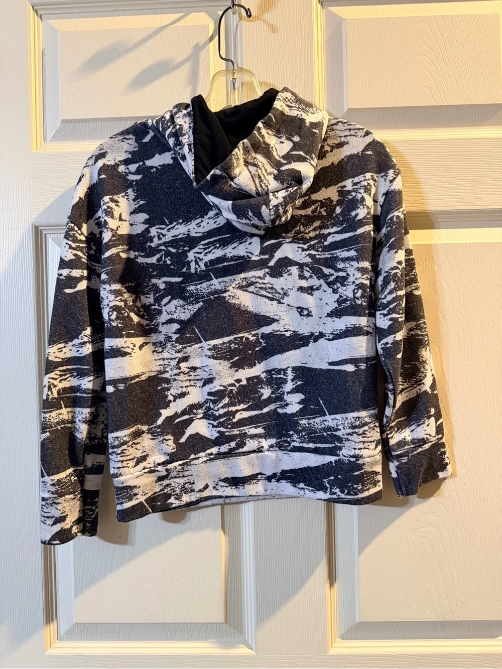kidpik Black and White camo design Hoodie Sz 7/8